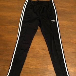 Woman’s Adidas original superstar track pant